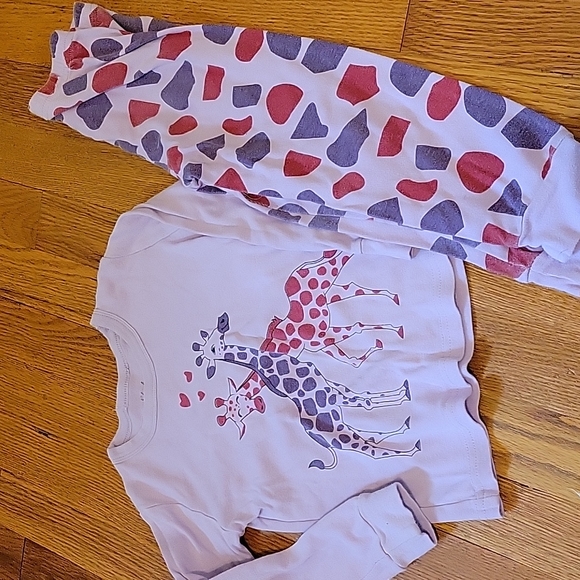 Snug fit pajama bundle - Picture 7 of 7